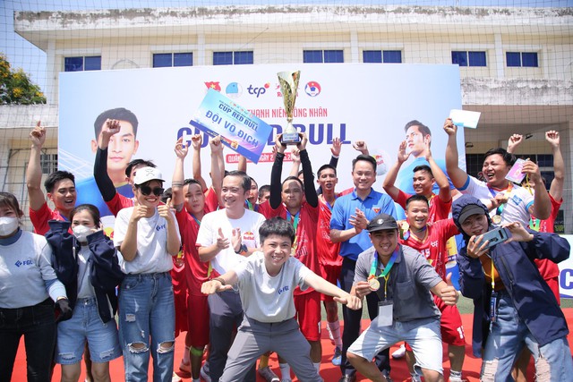 Xác định CLB đầu tiên dự VCK giải bóng đá Thanh niên Công nhân (Cúp Red Bull) - Ảnh 2.