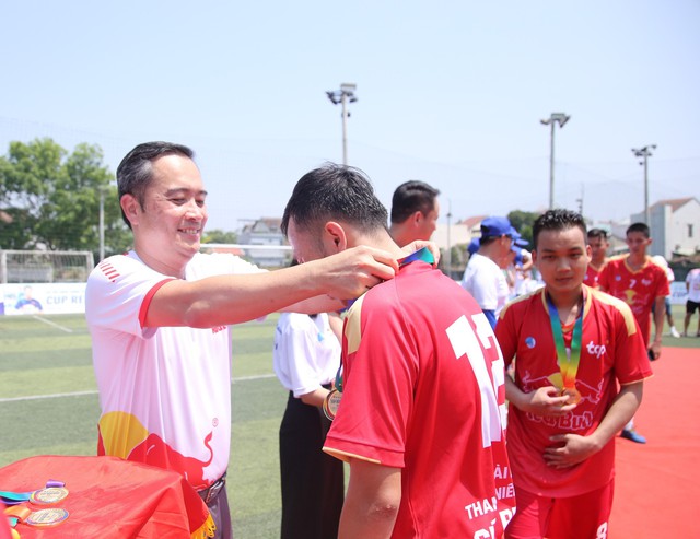 Xác định CLB đầu tiên dự VCK giải bóng đá Thanh niên Công nhân (Cúp Red Bull) - Ảnh 3.