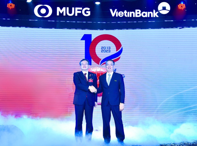 Chủ tịch HĐQT VietinBank và Giám đốc MUFG Bank tại buổi lễ