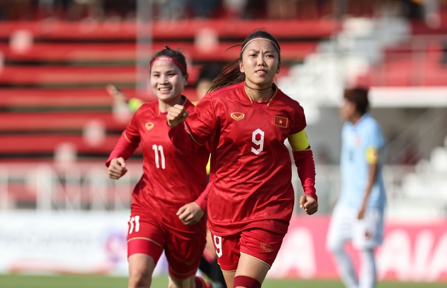 Huỳnh Như hết hợp đồng với CLB Lank, ở lại Việt Nam để dự World Cup - Ảnh 2.