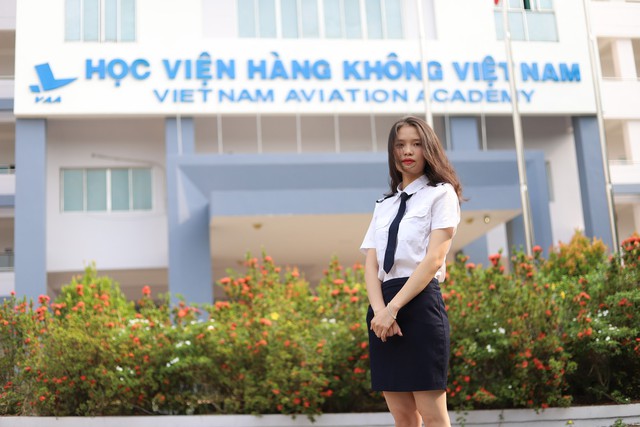 Nữ sinh từ “nhắm mắt đưa chân” lựa chọn ngành học đến tốt nghiệp loại xuất sắc - Ảnh 1.