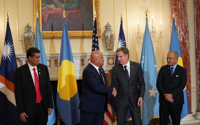 Mỹ ký thỏa thuận tiếp tục viện trợ cho Micronesia theo hiệp ước chiến lược - Ảnh 1.