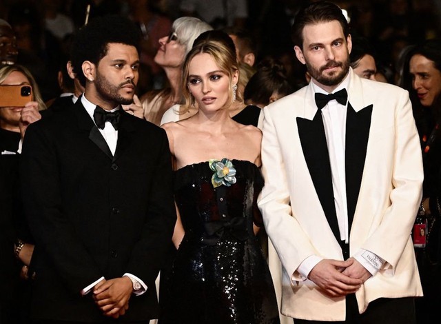 Con gái Johnny Depp bị chỉ trích vì có quá nhiều cảnh ‘nóng’ trong phim mới - Ảnh 3.