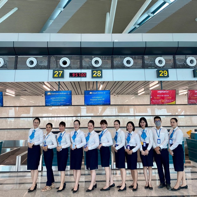 Giới trẻ rần rần check- in nhà ga T2 - Cảng hàng không quốc tế Phú Bài - Ảnh 8. Giới trẻ rần rần check- in nhà ga T2 - Cảng hàng không quốc tế Phú Bài - Ảnh 8.