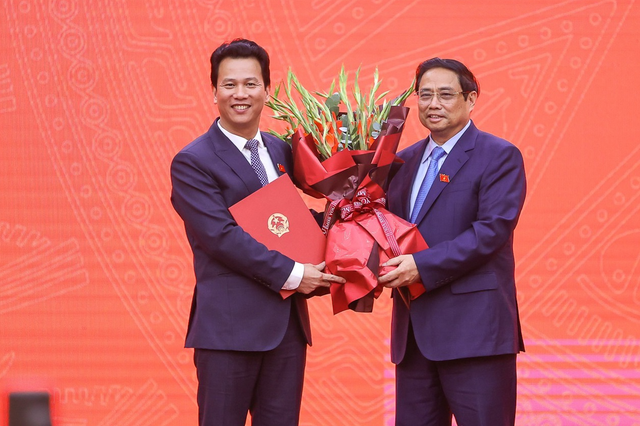 Thủ tướng Phạm Minh Chính trao quyết định bổ nhiệm Bộ trưởng Bộ TN-MT - Ảnh 3.