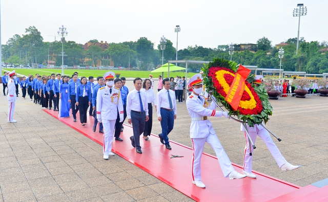 'Có không ít cán bộ đang học tập vì bằng cấp, chuẩn hóa chức danh' - Ảnh 1.