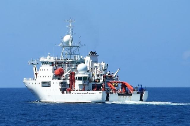 Trung Quốc tiến hành nhiều hoạt động phi pháp ở Biển Đông - Ảnh 1.