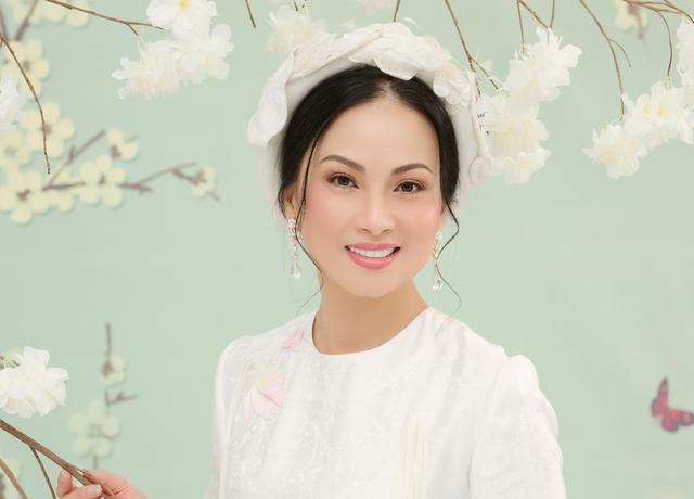 Ca sĩ Hà Phương tiết lộ chuyện hôn nhân với tỉ phú Chính Chu - Ảnh 1.