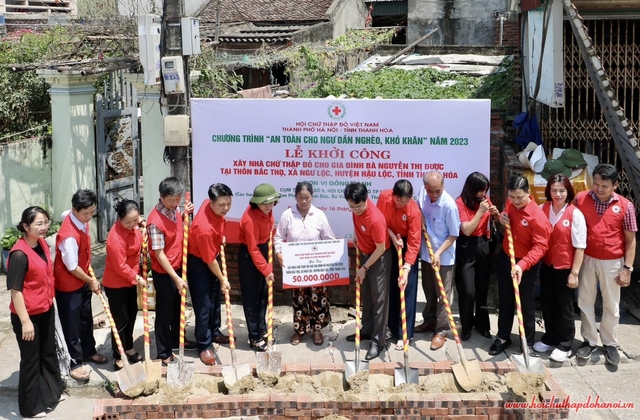 Hà Nội vận động, hỗ trợ hơn 18 tỉ đồng trong Tháng Nhân đạo - Ảnh 3.