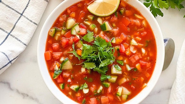 Món súp lạnh – giải nhiệt, đẹp da, giữ dáng mùa nắng nóng - Ảnh 3.