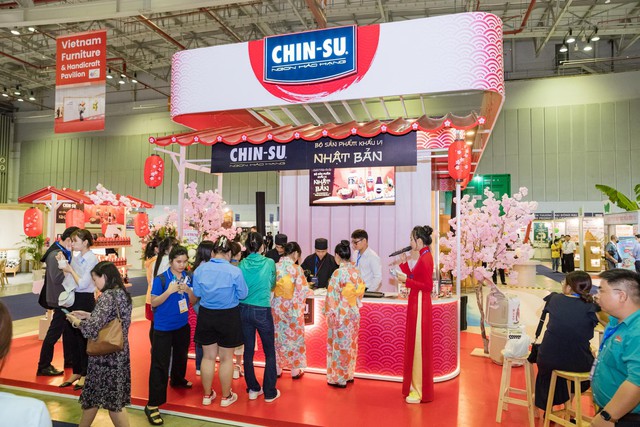 Bộ gia vị Chin-su bán song hành Việt Nam-Nhật Bản khiến người tiêu dùng say mê - Ảnh 1.