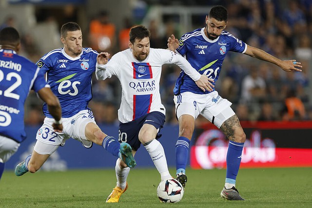 Messi lập công, PSG đăng quang ngôi vô địch Ligue 1 - Ảnh 1.