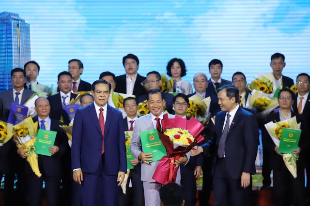 Chủ tịch Quốc hội Vương Đình Huệ dự hội nghị công bố quy hoạch tỉnh Hà Tĩnh - Ảnh 7.