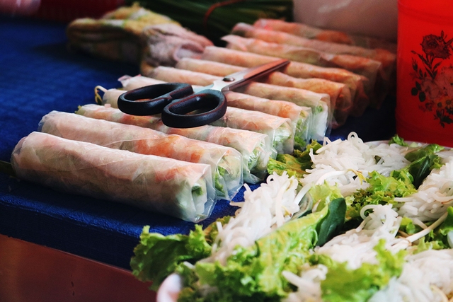 Hai món 'quốc hồn quốc túy' ViệtNam nằm top món ăn nhẹ hấp dẫn nhất thế giới - Ảnh 2.