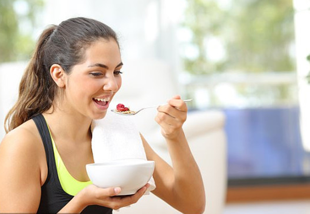Ăn sáng với 'thứ nhỏ mà có võ' này có thể giảm 35% mức đường huyết - Ảnh 1.