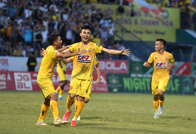 Bảng xếp hạng vòng 9 V-League 2023: CLB Thanh Hóa giữ vững ngôi đầu - Ảnh 1.