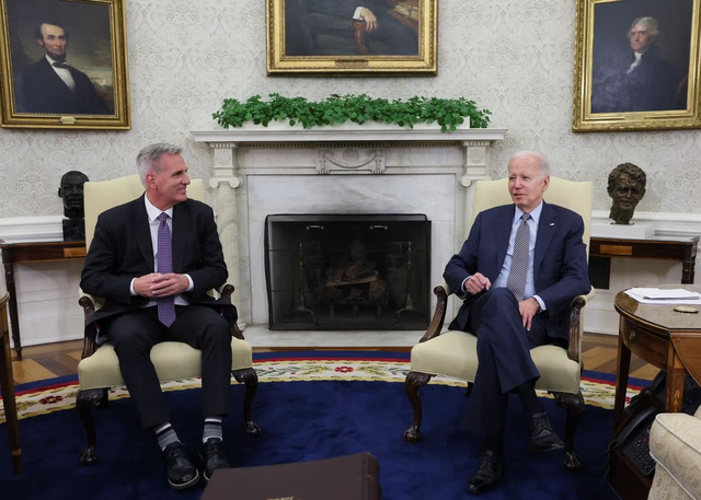 Vụ trần nợ Mỹ: Ông Biden và ông McCarthy đã tìm thấy tiếng nói chung - Ảnh 1.