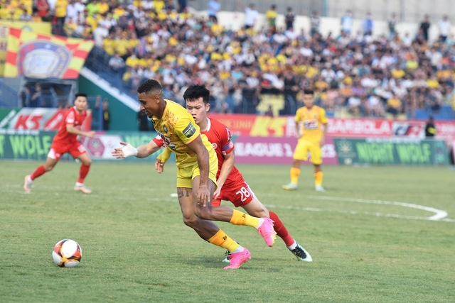 V-League 2023, Thanh Hóa FC 3-2 Viettel FC: Đội bóng đầu bảng 'lội ngược dòng' thành công - Ảnh 3.