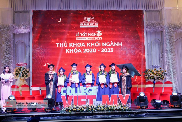 Cao đẳng Việt Mỹ: 'Tốt nghiệp là khởi đầu của những hành trình mới' - Ảnh 3.