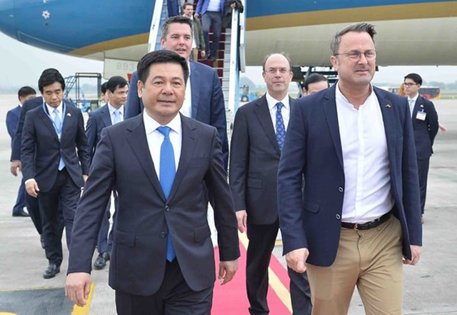 Thủ tướng Luxembourg đến Hà Nội, bắt đầu chuyến thăm chính thức Việt Nam - Ảnh 1.