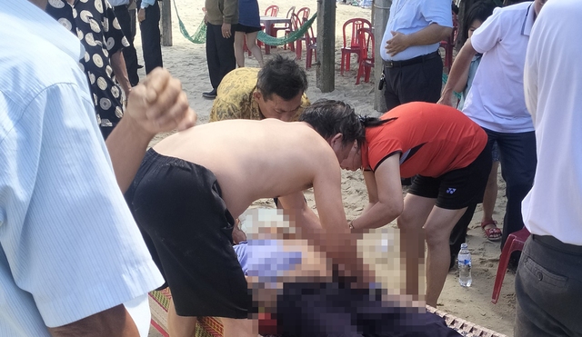 Quảng Ngãi: Tắm biển Khe Hai một người đàn ông bị đuối nước tử vong - Ảnh 1.