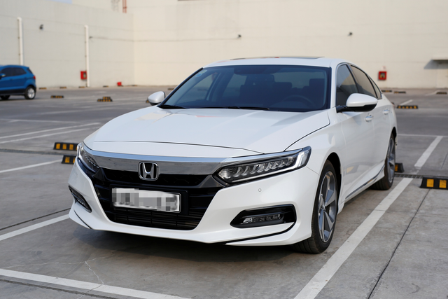 Honda Accord mất giá 700 triệu đồng sau 3 năm sử dụng   - Ảnh 4.