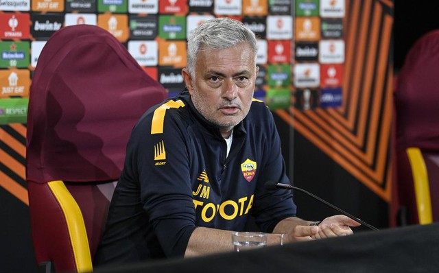 HLV Mourinho bất ngờ lên tiếng về tương lai trước trận chung kết Europa League - Ảnh 1.