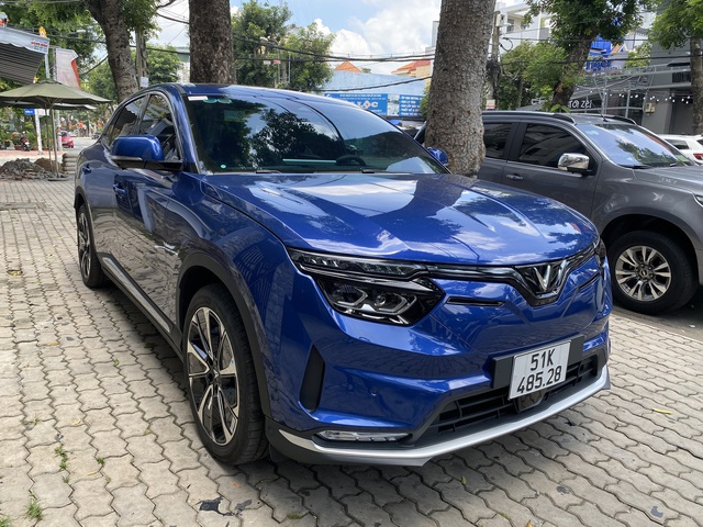 &Ocirc; t&ocirc; điện cứng c&aacute;p v&agrave; an to&agrave;n, nhưng l&agrave; mối lo với xe xăng truyền thống   - Ảnh 3.