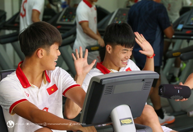 U.22 Việt Nam xả hơi 1 ngày, hồi phục thể lực chờ đấu U.22 Malaysia  - Ảnh 6.