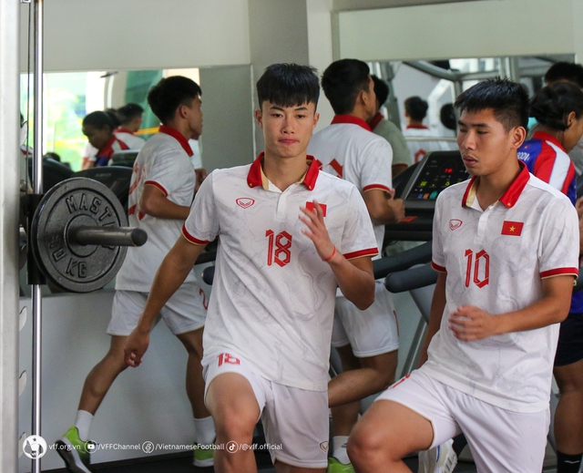 U.22 Việt Nam xả hơi 1 ngày, hồi phục thể lực chờ đấu U.22 Malaysia  - Ảnh 8.