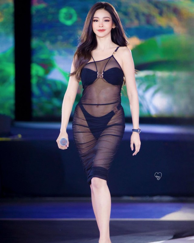 Thảo Nhi bắt kịp trend với Kendall khi cố tình mặc nội y bên ngoài chiếc váy - Ảnh 9.