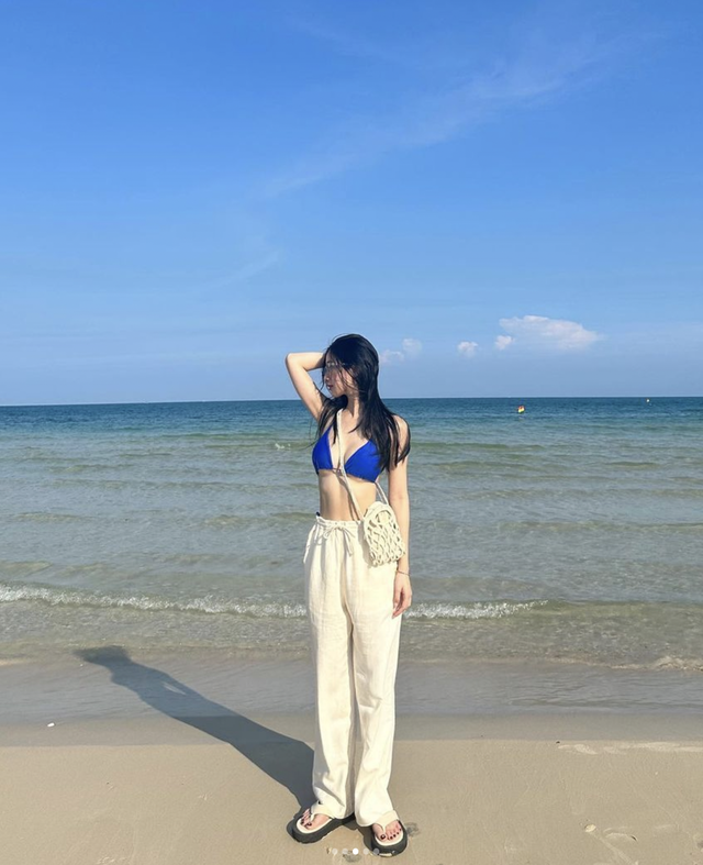 Jun Vũ diện bikini khoe dáng nóng bỏng - Ảnh 3.