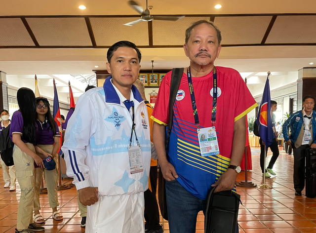 Huyền thoại 'già gân' Efren Reyes vẫn tiếp tục chinh chiến tại SEA Games 32 - Ảnh 2.