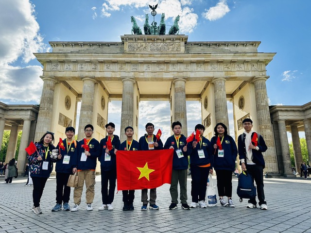 5 học sinh lớp 7 của Hà Nội giành huy chương vàng olympic toán quốc tế  - Ảnh 1.