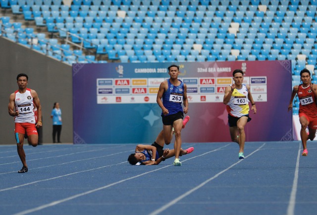 Kỷ lục gia điền kinh SEA Games nội dung 200 m bị té ngã và bỏ cuộc - Ảnh 3.