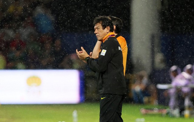 CĐV Malaysia thất vọng vì đội tuyển U.22 lại thua Việt Nam và bị loại sớm - Ảnh 2.