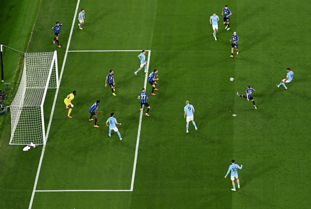 Nhọc nhằn đánh bại Inter, Man City lần đầu lên ngôi Champions League - Ảnh 2.