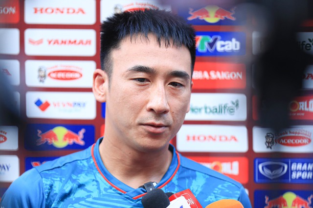 Tiền đạo đội tuyển Việt Nam khen Quang Hải, dự đoán Man City vô địch Champions League - Ảnh 4.