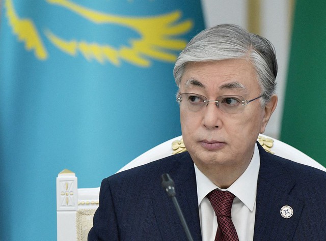Tổng thống Kazakhstan hoãn thăm Việt Nam để ứng phó cháy rừng - Ảnh 1.