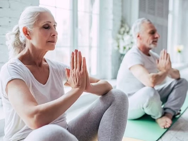 Nghiên cứu phát hiện tập yoga giúp ngăn ung thư lây lan và tái phát - Ảnh 1.