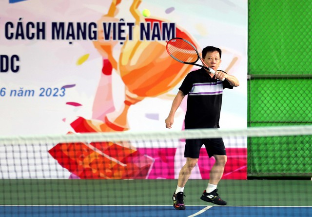 Hào hứng Giải quần vợt giao lưu chào mừng ngày Báo chí Cách mạng Việt Nam - Ảnh 3.