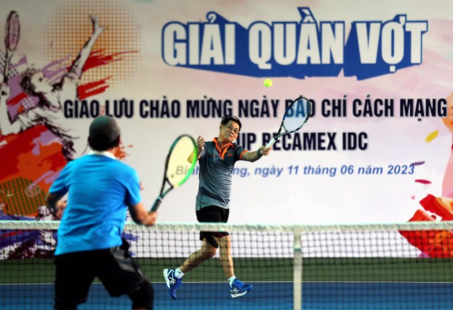 Hào hứng Giải quần vợt giao lưu chào mừng ngày Báo chí Cách mạng Việt Nam - Ảnh 7.