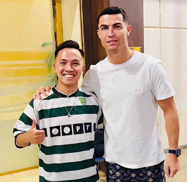 VĐV bóng đá nghệ thuật Việt Nam hiện thực hoá giấc mơ gặp Cristiano Ronaldo - Ảnh 1.