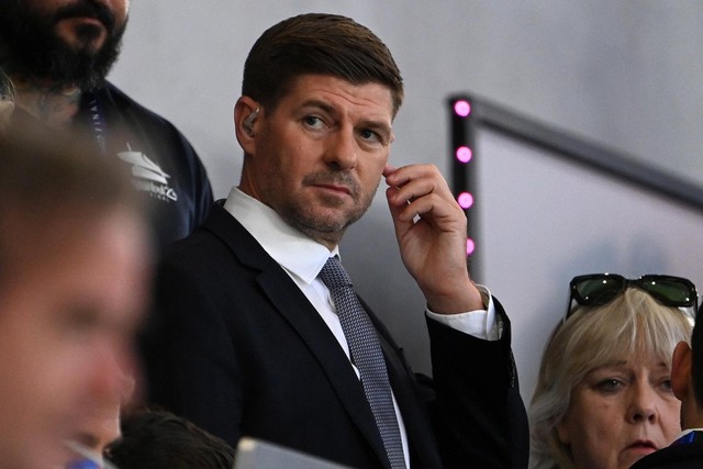 HLV Steven Gerrard bất ngờ được đội bóng ở Ả Rập Xê Út tiếp cận - Ảnh 1.