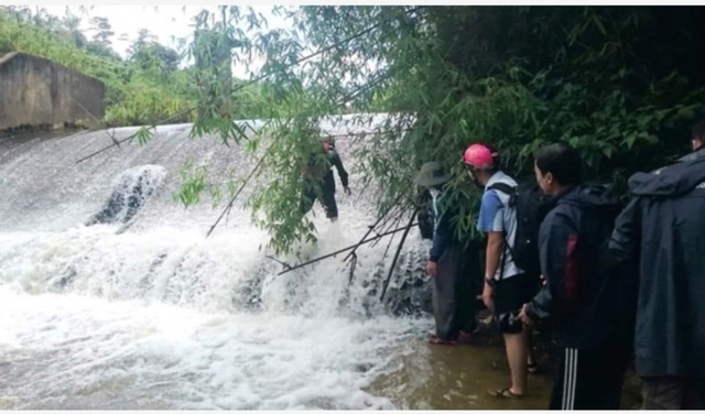 Lâm Đồng: Đi chơi thác 2 học sinh bị đuối nước tử vong - Ảnh 1.