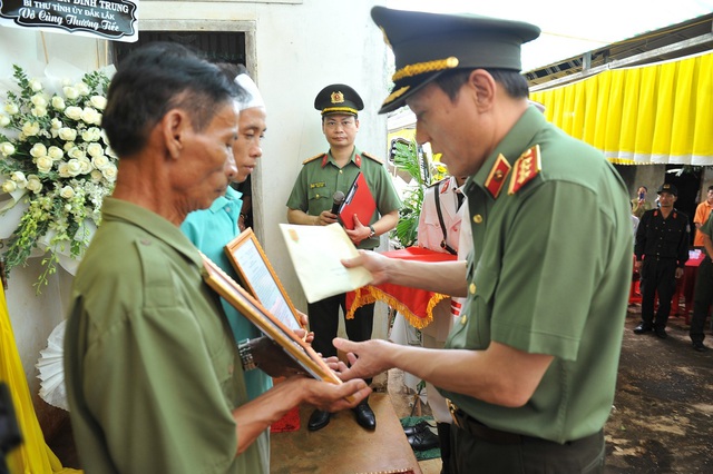 Cấp bằng Tổ quốc ghi công, công nhận 6 liệt sĩ hy sinh tại Đắk Lắk - Ảnh 1.
