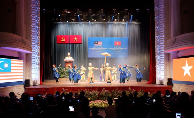 Việt Nam, Malaysia kỷ niệm 50 năm thiết lập quan hệ ngoại giao - Ảnh 1.