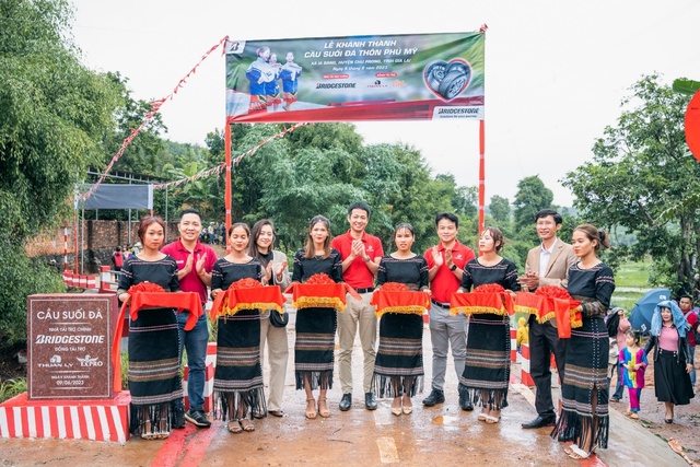 Bridgestone Việt Nam khánh thành cầu Suối Đá tại Gia Lai - Ảnh 2.