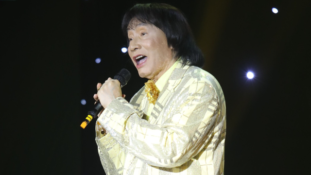 NSND Minh Vương tiết lộ bí quyết giữ giọng ca khỏe ở tuổi 73 - Ảnh 1.