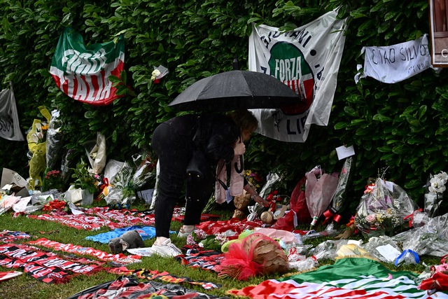 Ý tổ chức quốc tang cố Thủ tướng Berlusconi - Ảnh 1.